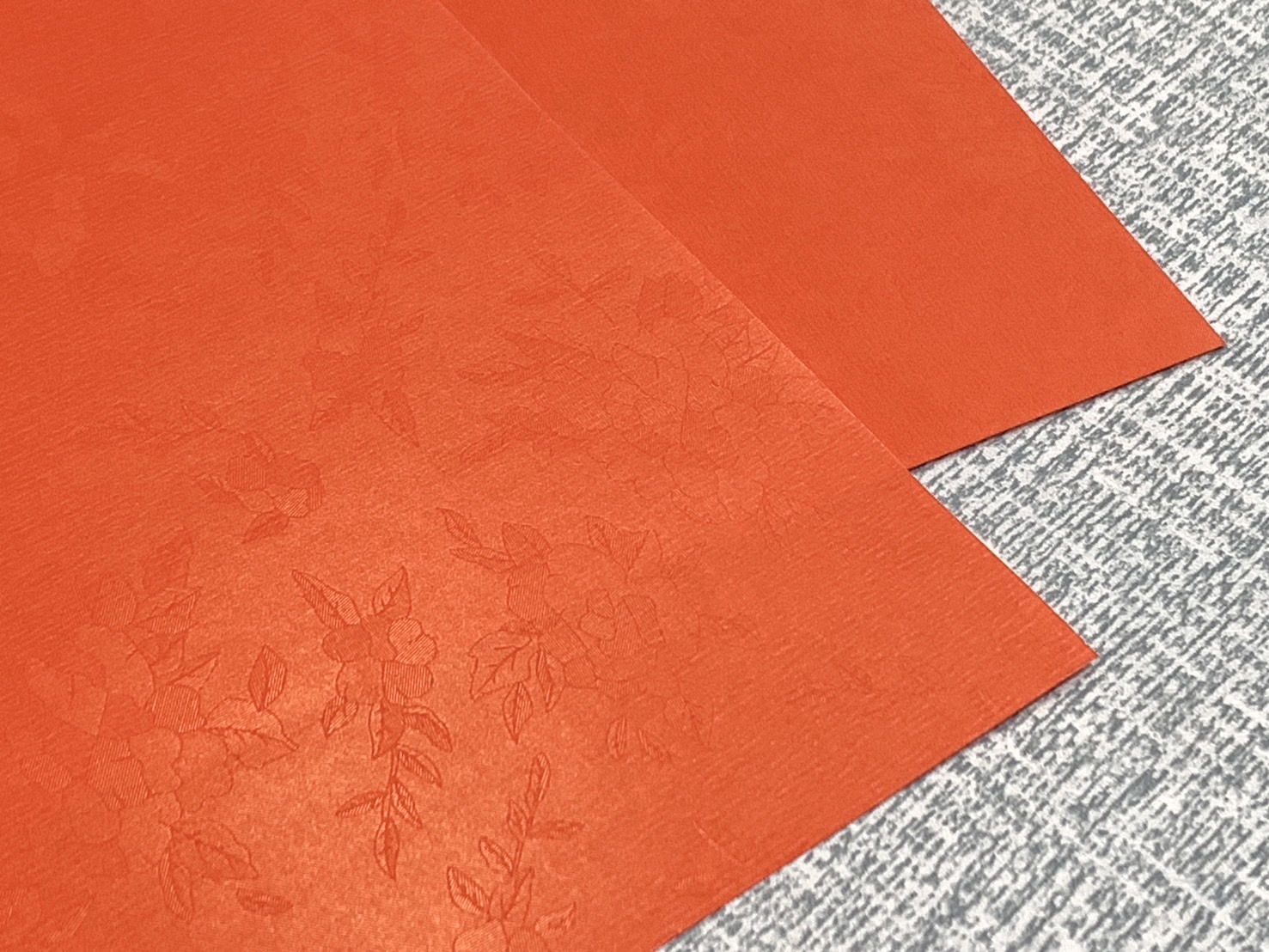 《大春 玫瑰花紋紙》 25x25cm 單字