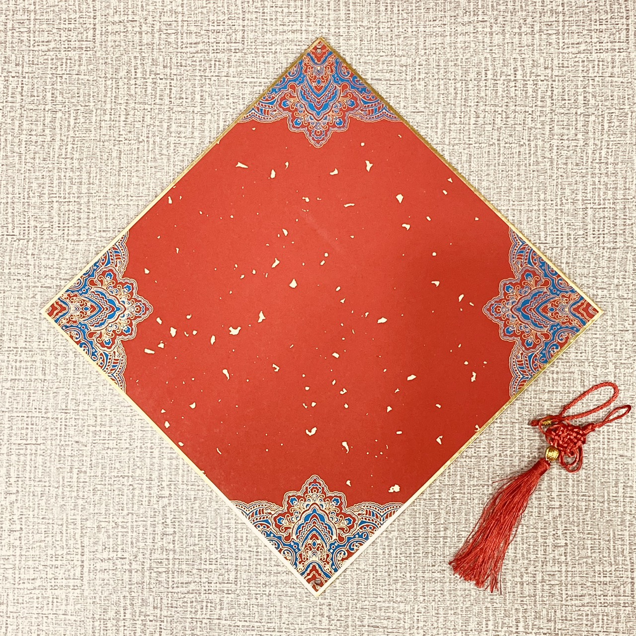 《正方 描金紅宣畫仙版》 附中國結  33x33cm  / 福卡