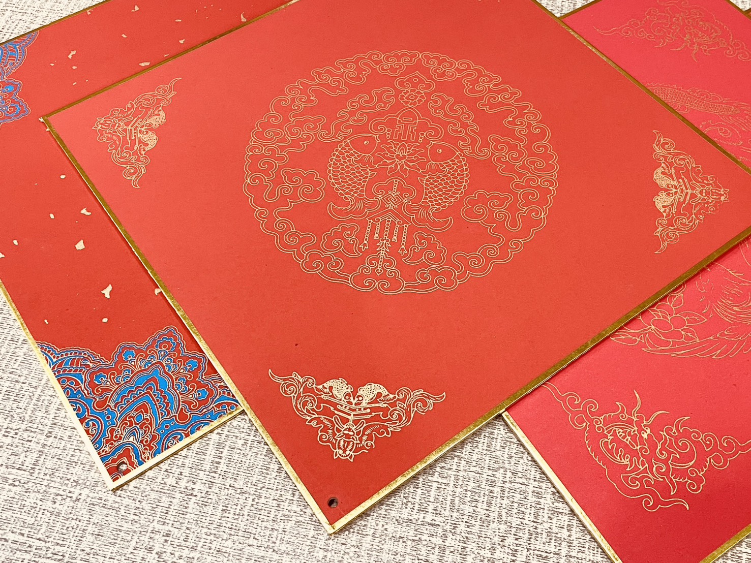 《正方 描金紅宣畫仙版》 附中國結  33x33cm  / 福卡