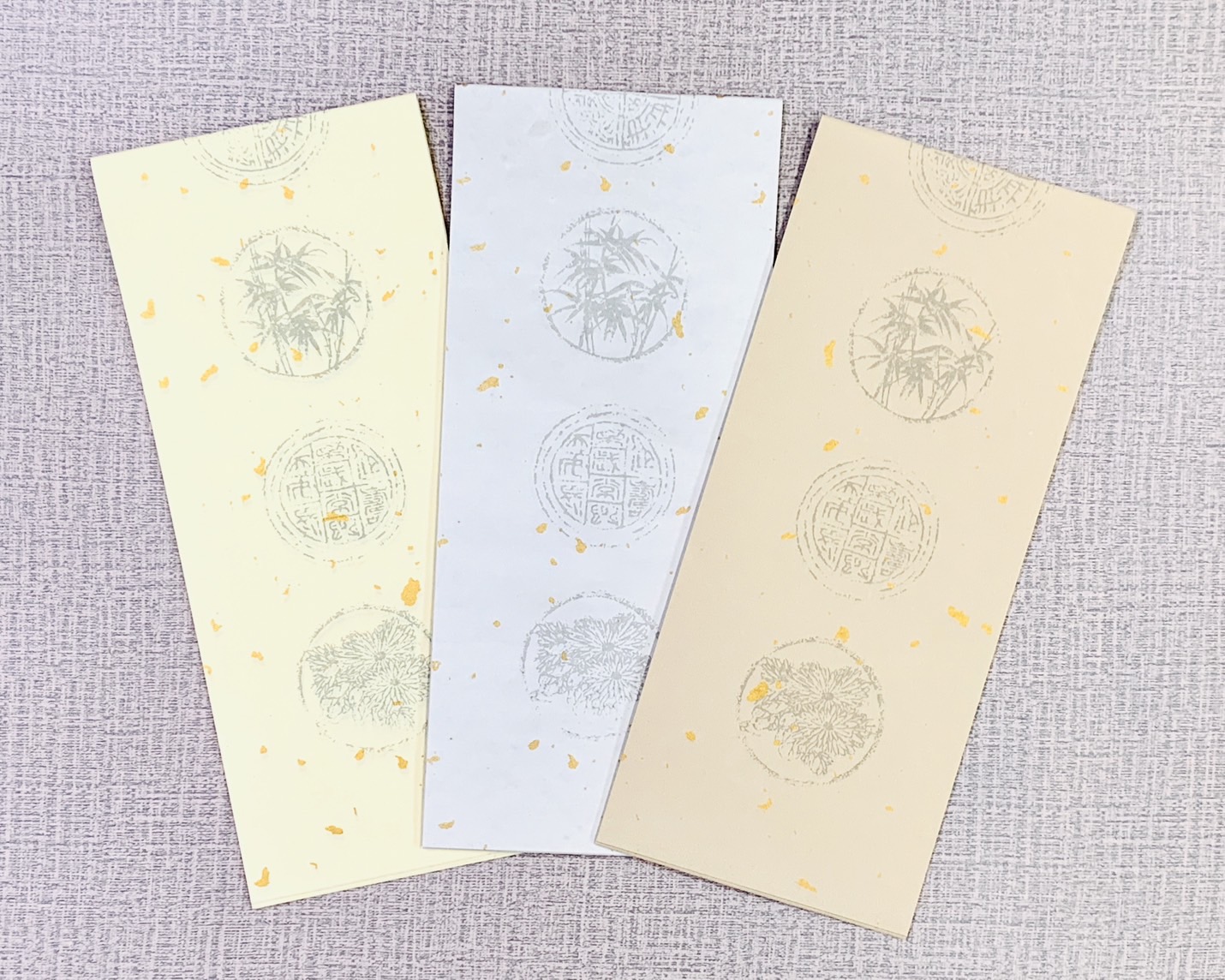 《蠟染對聯紙 灑金七言四君子 (小)》 15x75cm
