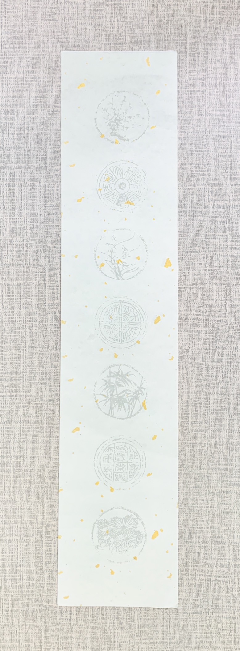 《蠟染對聯紙 灑金七言四君子 (小)》 15x75cm