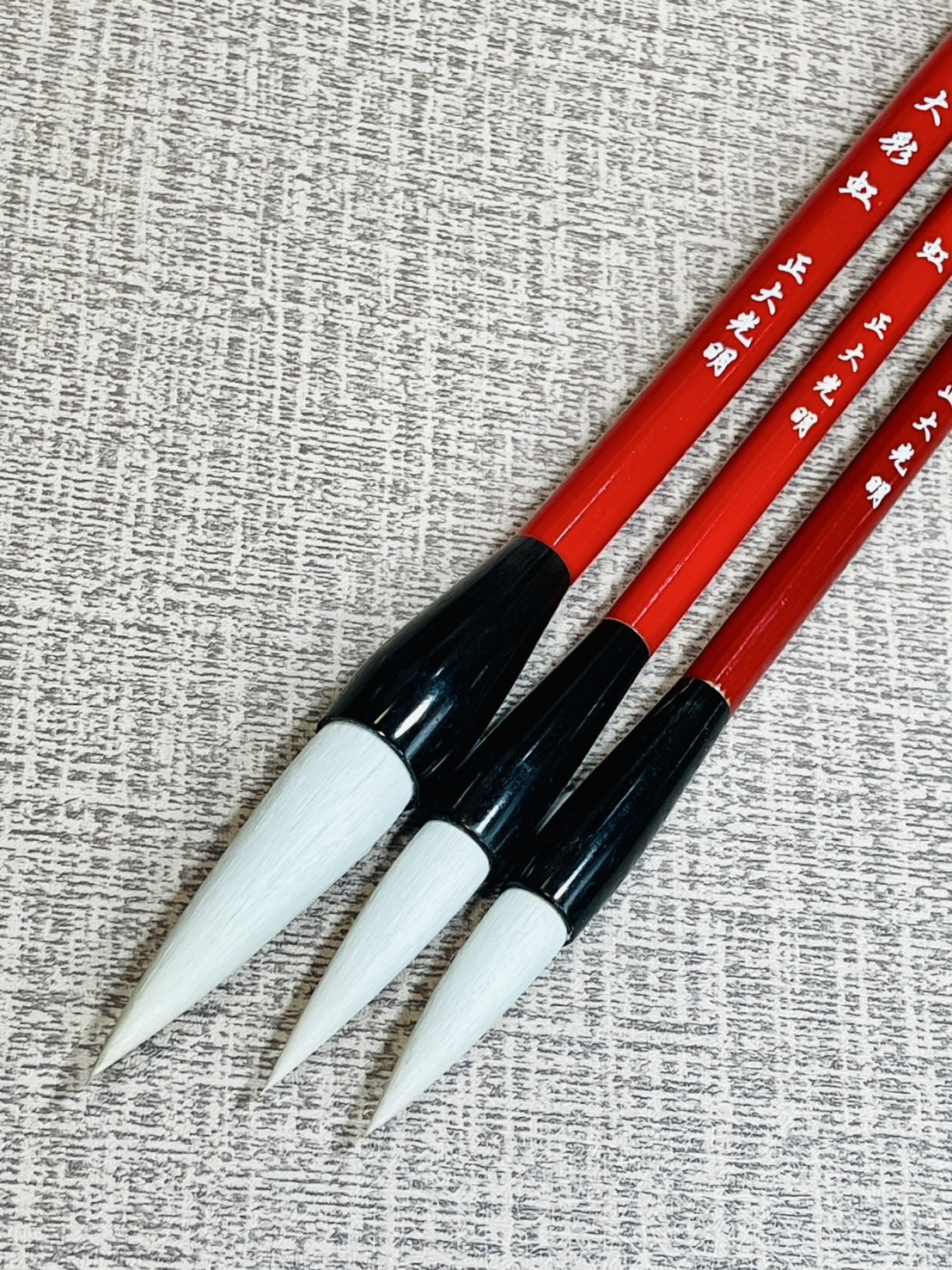 《彩虹系列》   短鋒加健羊亳，適合書寫金農字體，石鼓文