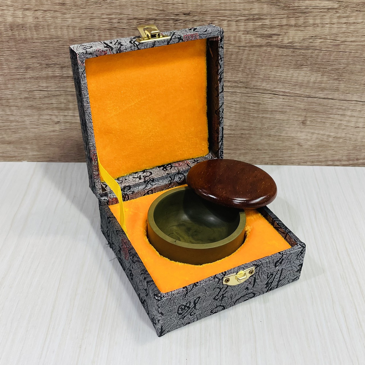 《2.5寸 宋坑單打端硯》 7.5cm 肇慶端硯 綠端 紅端