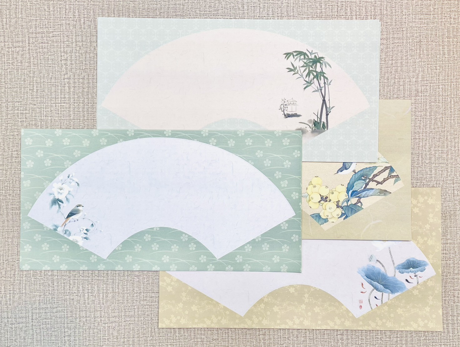 《國風扇面》 蠟染箋 尺寸：約23x46cm 扇形紙 扇面紙 半生熟宣 安徽製