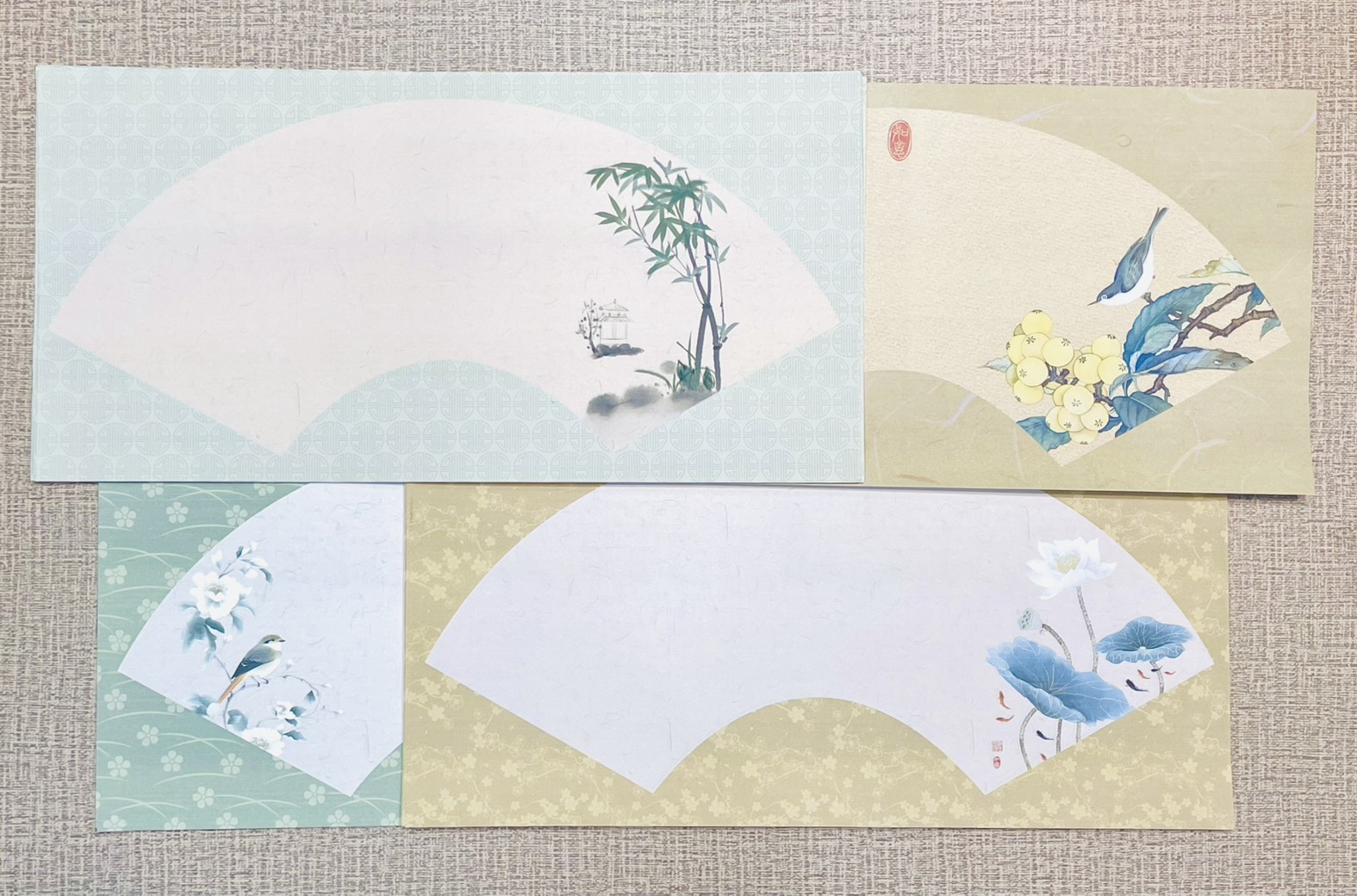 《國風扇面》 蠟染箋 尺寸：約23x46cm 扇形紙 扇面紙 半生熟宣 安徽製