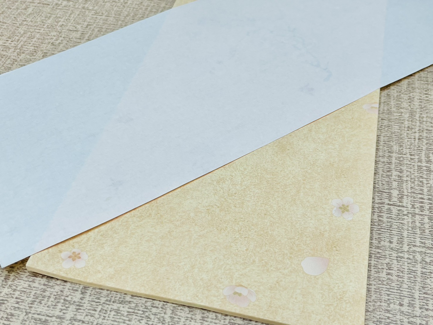《蠟染梅花箋》 半生熟宣 約14x34cm 書法小品