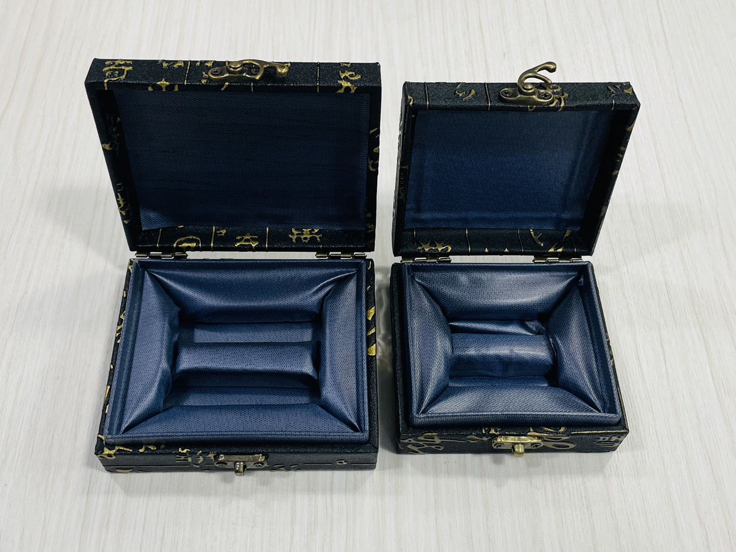 《對章皮盒》1號 2號 對章錦盒