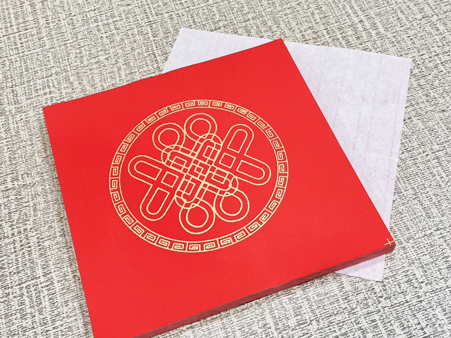 《蠟染春聯 小春》 17x17cm  金圖 中國結