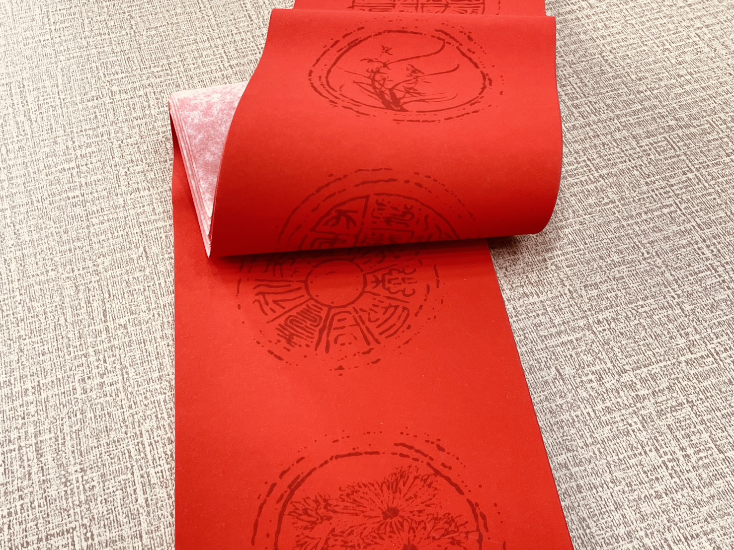 《七言 純紅黑圖四君子》半手工瓦當宣 