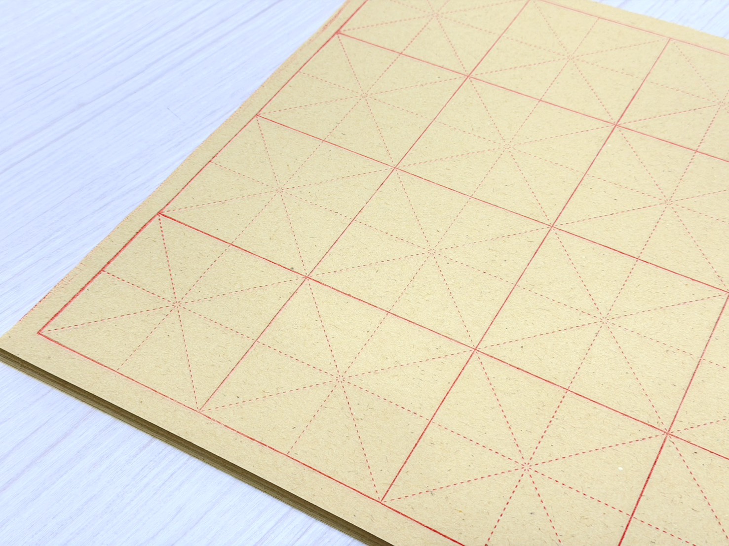 《6K 20格米字格毛邊紙》 8x8cm