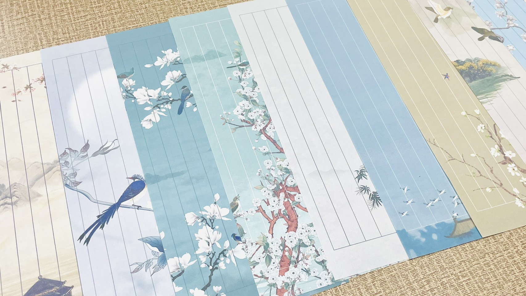 《蠟染尋芳一筆箋》直行 (豎格1.5cm)  / 書法小品 