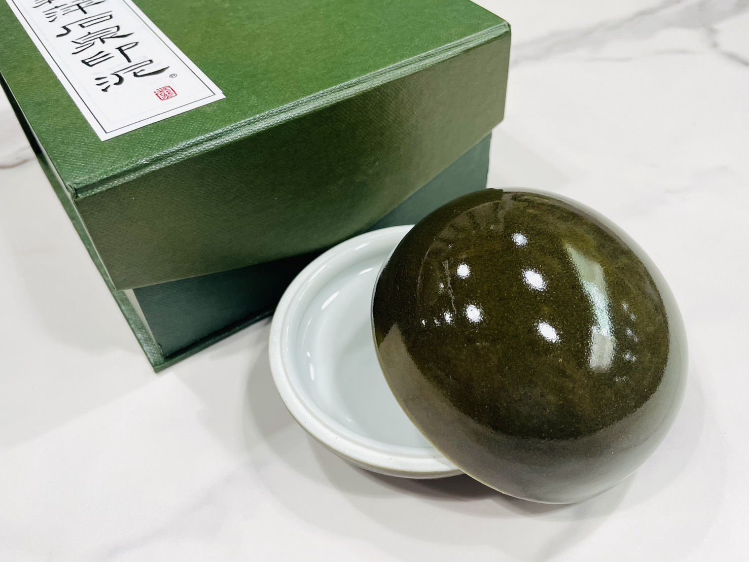 《二兩彩缸 茶葉綠》瓷印缸 印泥儲存盒 印缸