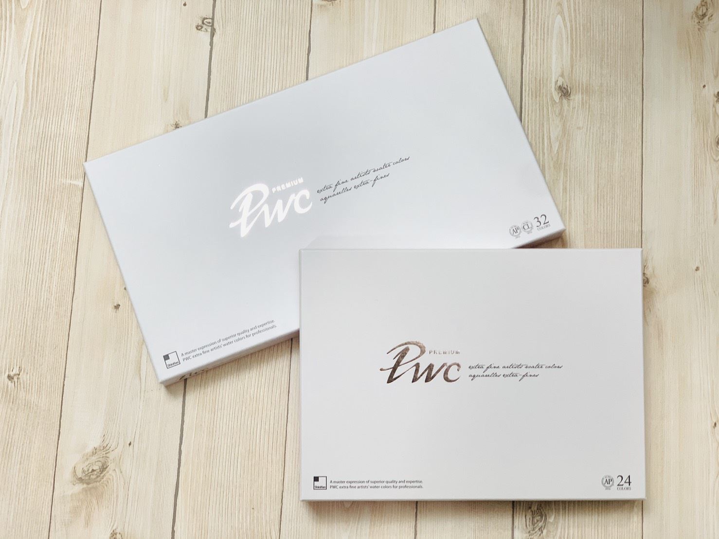 《 ShinHan 新韓頂級專家透明水彩 24色/32色盒裝》PWC 新韓  顏料 水彩 國畫 美術 韓國