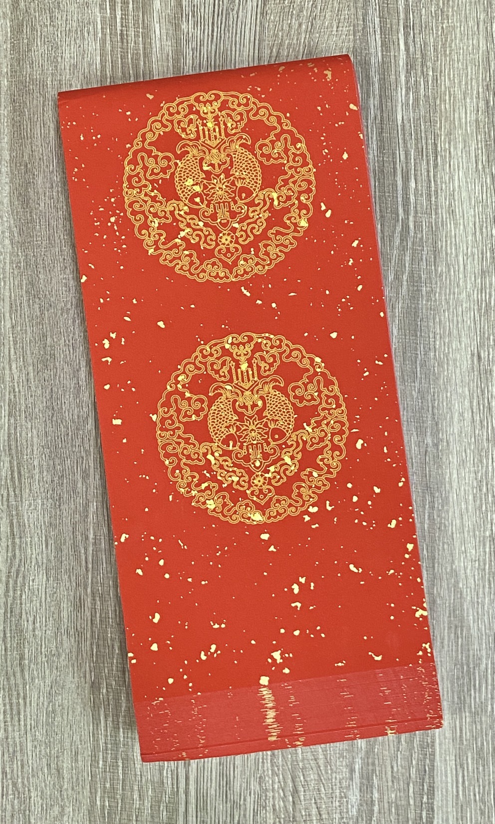 《七言 黃圖 雙魚 半手工瓦當灑金紅宣 》春聯紙 對聯 門聯 春聯 17x112cm 七字