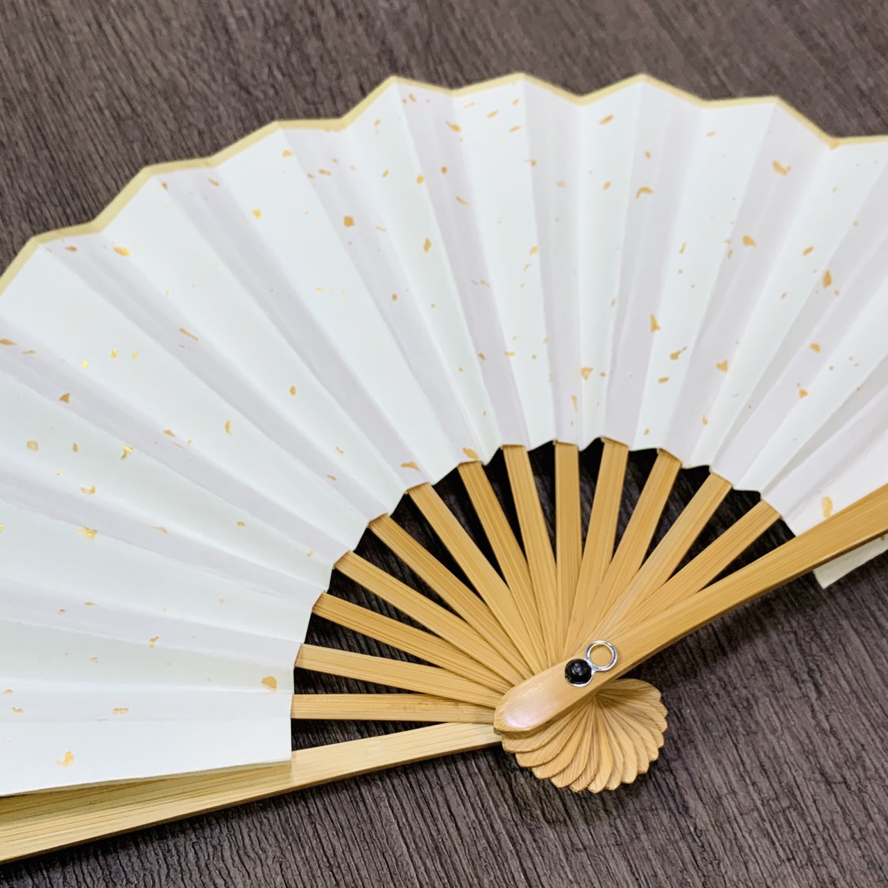 《23公分 灑金木柄摺扇》純手工宣